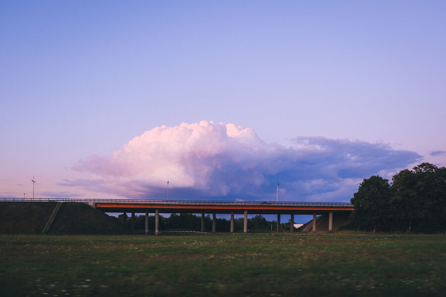 Big-ass cloud